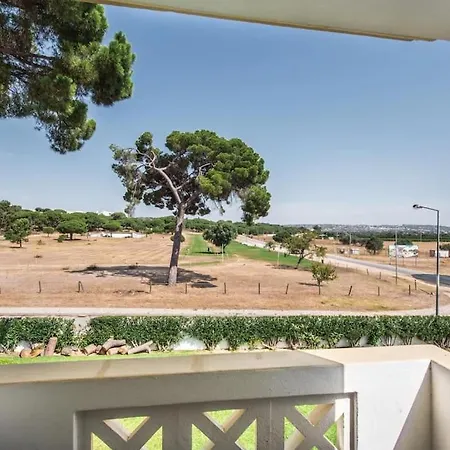 Casa de Férias Between Vilamoura And By Calyferias *